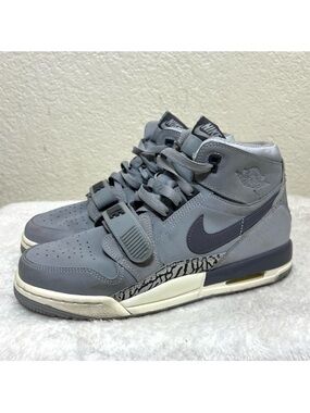 Air Jordan Legacy 312 Wolf Grey Size 7 youth